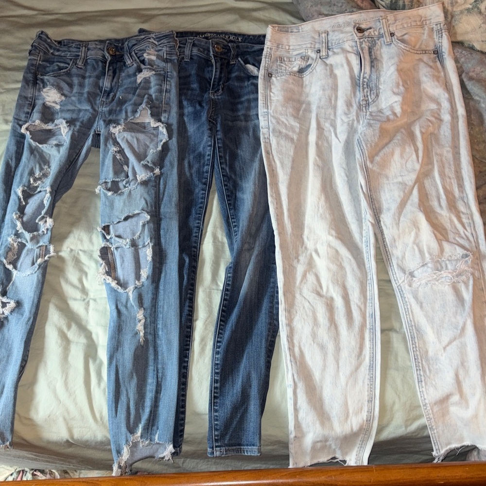 AE Stylish Women's Ripped Jeans - Blue and White